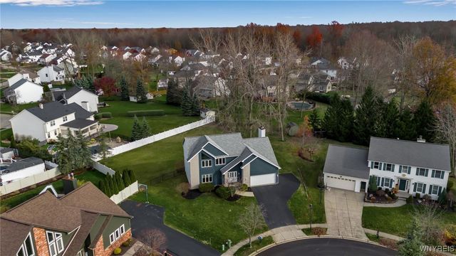 153 Mill Valley Ct, Amherst, NY 14051