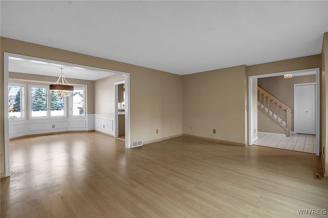 153 Mill Valley Ct, Amherst, NY 14051