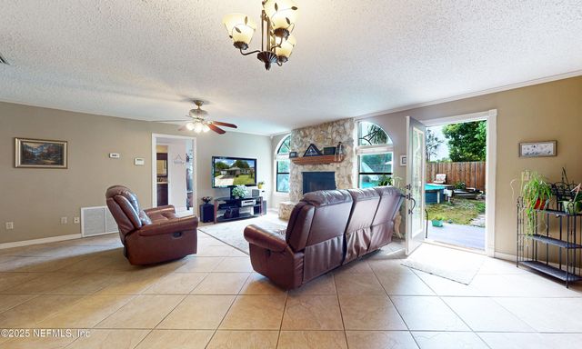 5110 JANICE Circle E, Jacksonville, FL 32210