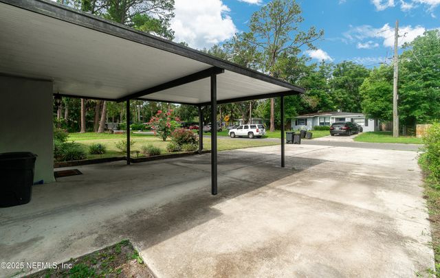 5110 JANICE Circle E, Jacksonville, FL 32210