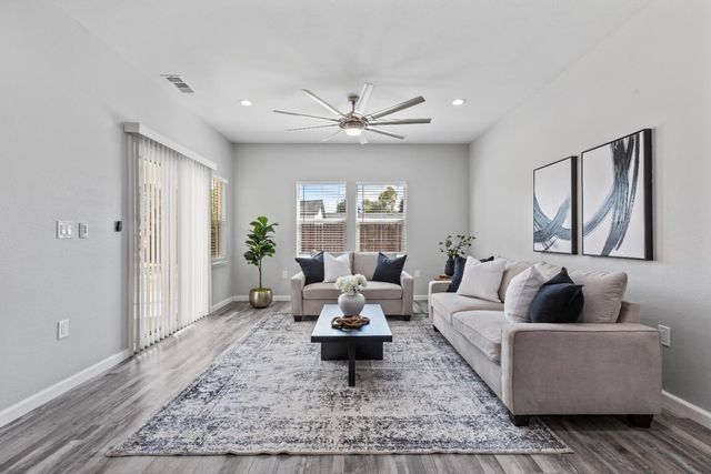 232 E Roseburg Ave, Modesto, CA 95350