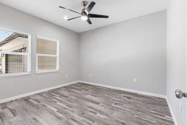 232 E Roseburg Ave, Modesto, CA 95350