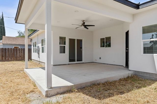 232 E Roseburg Ave, Modesto, CA 95350