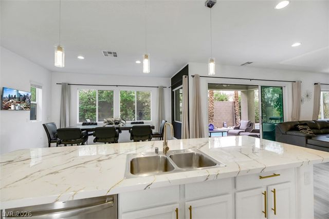 8117 Aster Meadow Way, Las Vegas, NV 89113