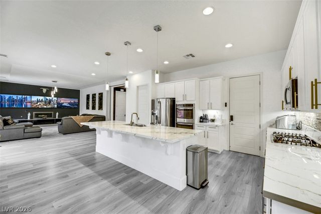 8117 Aster Meadow Way, Las Vegas, NV 89113