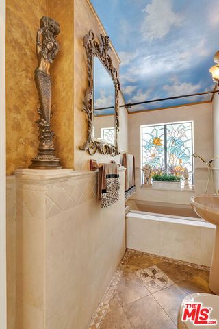 17419 Cohasset Street, Van Nuys, CA 91406