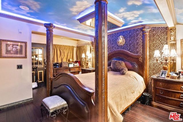 17419 Cohasset Street, Van Nuys, CA 91406