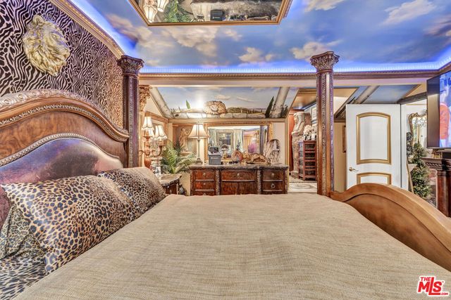 17419 Cohasset Street, Van Nuys, CA 91406