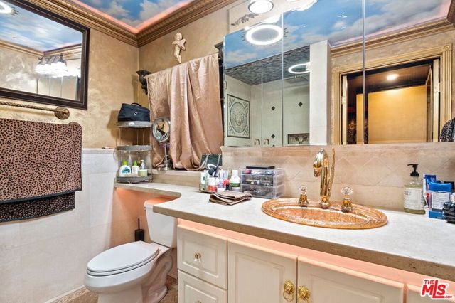 17419 Cohasset Street, Van Nuys, CA 91406