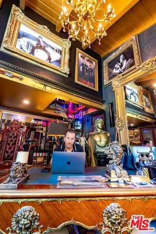 17419 Cohasset Street, Van Nuys, CA 91406