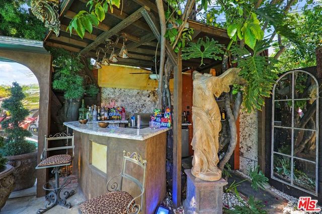 17419 Cohasset Street, Van Nuys, CA 91406