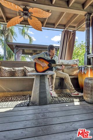 17419 Cohasset Street, Van Nuys, CA 91406