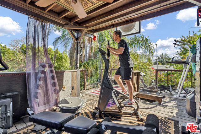 17419 Cohasset Street, Van Nuys, CA 91406