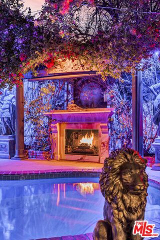 17419 Cohasset Street, Van Nuys, CA 91406