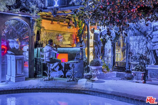 17419 Cohasset Street, Van Nuys, CA 91406