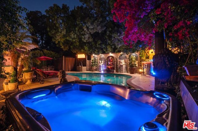 17419 Cohasset Street, Van Nuys, CA 91406