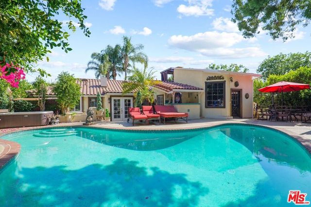 17419 Cohasset Street, Van Nuys, CA 91406