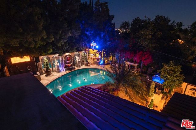 17419 Cohasset Street, Van Nuys, CA 91406