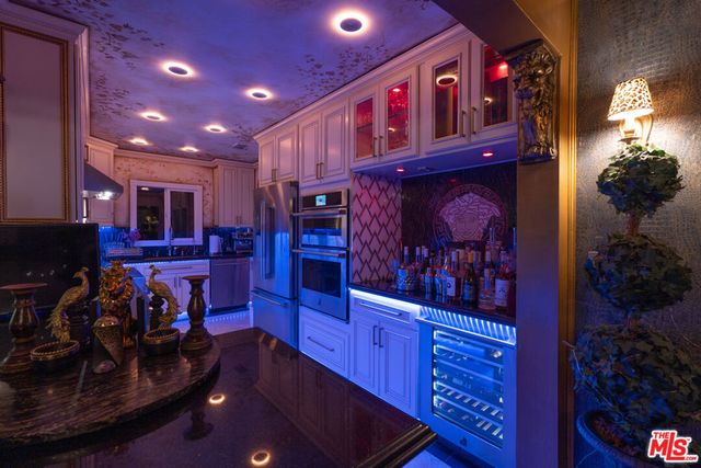 17419 Cohasset Street, Van Nuys, CA 91406