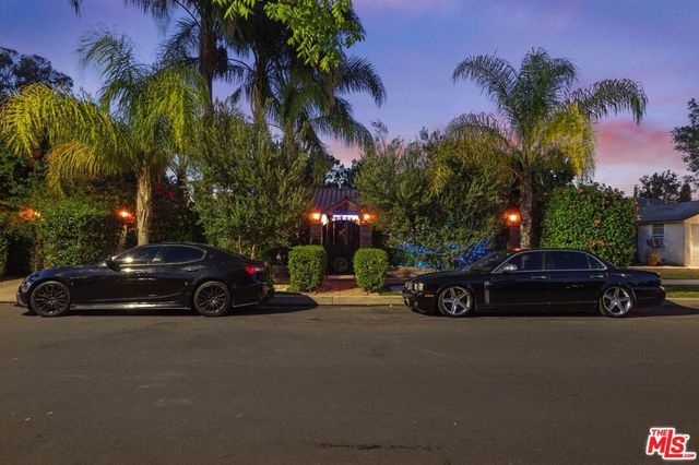 17419 Cohasset Street, Van Nuys, CA 91406