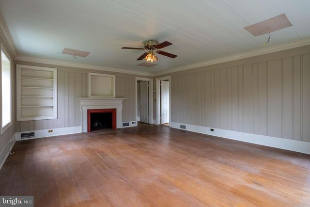 1207 FLOHRS CHURCH RD, Biglerville, PA 17307