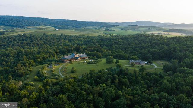 1207 FLOHRS CHURCH RD, Biglerville, PA 17307