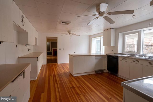 1207 FLOHRS CHURCH RD, Biglerville, PA 17307