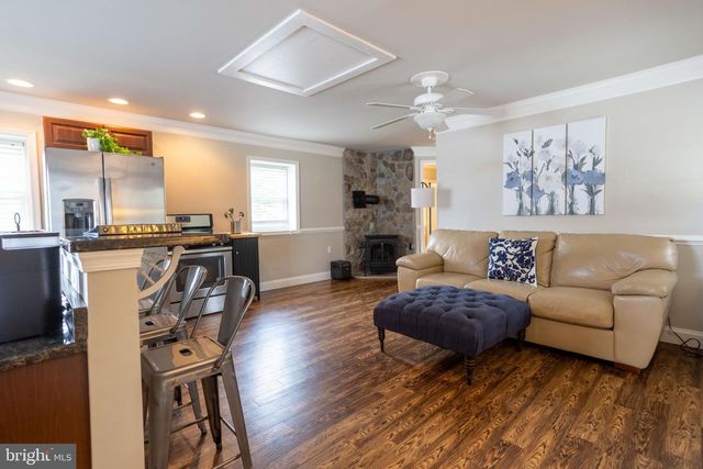 1207 FLOHRS CHURCH RD, Biglerville, PA 17307