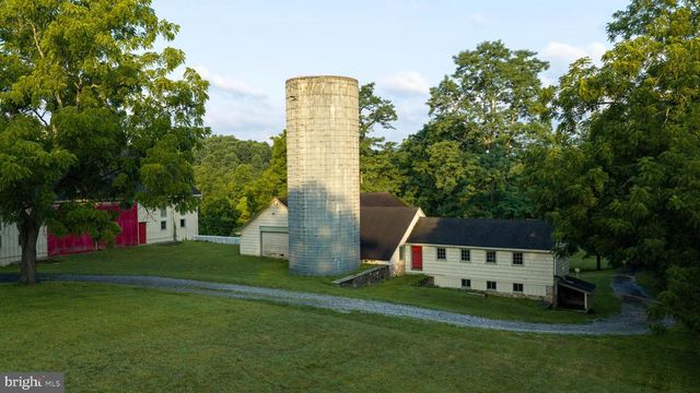 1207 FLOHRS CHURCH RD, Biglerville, PA 17307