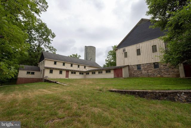 1207 FLOHRS CHURCH RD, Biglerville, PA 17307