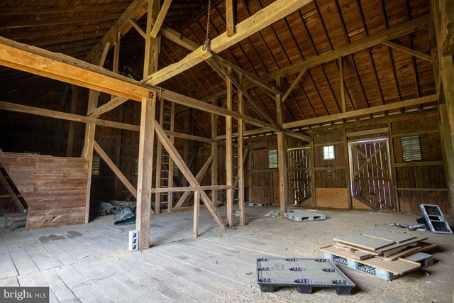 1207 FLOHRS CHURCH RD, Biglerville, PA 17307
