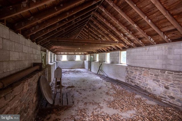 1207 FLOHRS CHURCH RD, Biglerville, PA 17307
