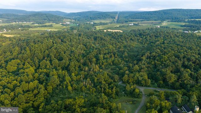 1207 FLOHRS CHURCH RD, Biglerville, PA 17307