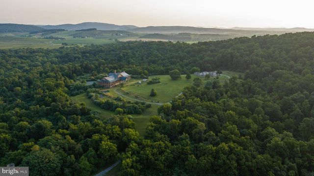 1207 FLOHRS CHURCH RD, Biglerville, PA 17307