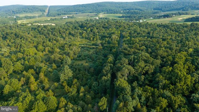 1207 FLOHRS CHURCH RD, Biglerville, PA 17307