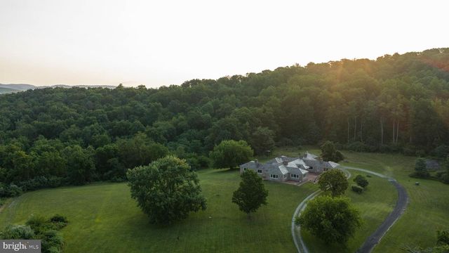 1207 FLOHRS CHURCH RD, Biglerville, PA 17307