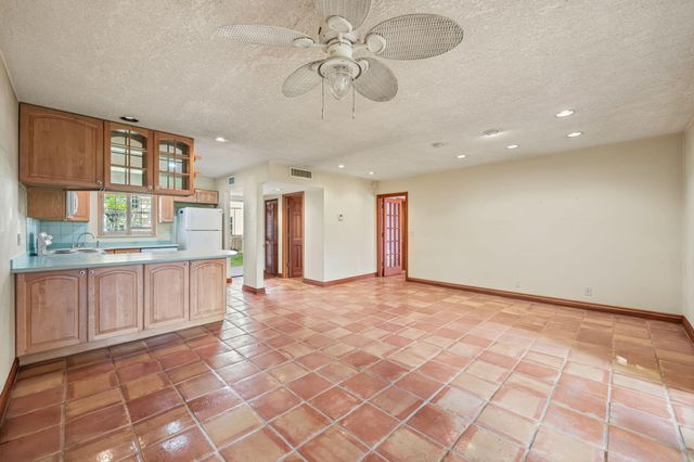 752 Lori Drive 219, Palm Springs, FL 33461