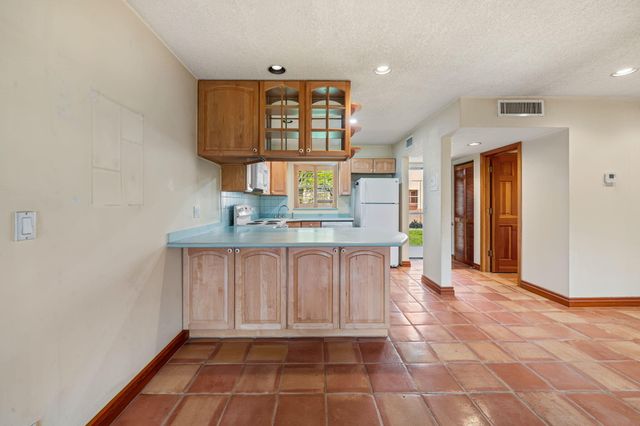 752 Lori Drive 219, Palm Springs, FL 33461