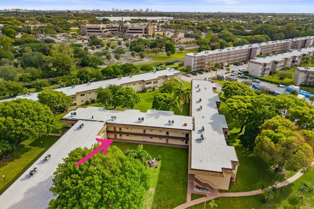 752 Lori Drive 219, Palm Springs, FL 33461