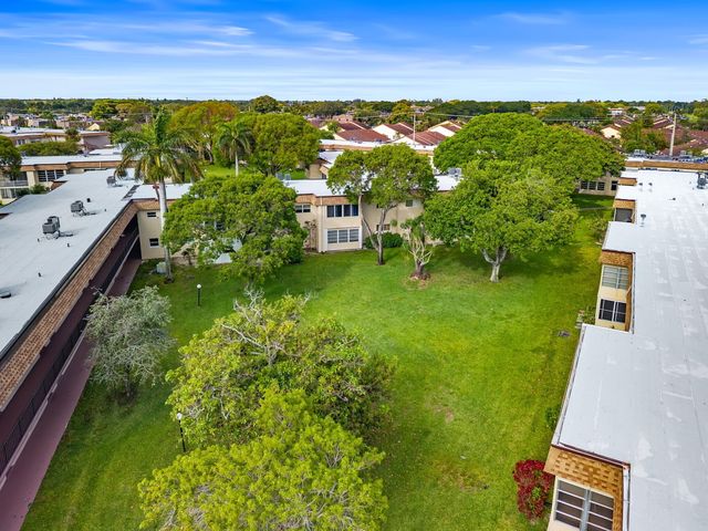 752 Lori Drive 219, Palm Springs, FL 33461