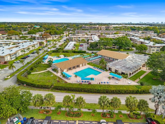 752 Lori Drive 219, Palm Springs, FL 33461