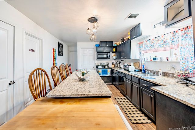 472 County Road 6723, Natalia, TX 78059