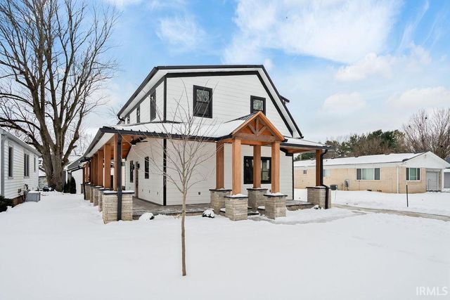 307 W WALNUT Street, Sharpsville, IN 46068