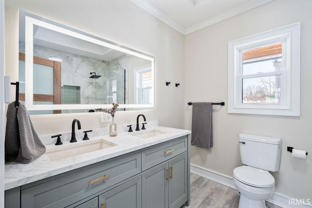 307 W WALNUT Street, Sharpsville, IN 46068