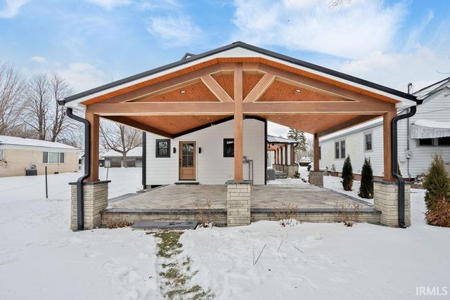 307 W WALNUT Street, Sharpsville, IN 46068