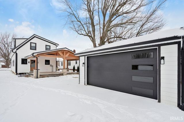 307 W WALNUT Street, Sharpsville, IN 46068