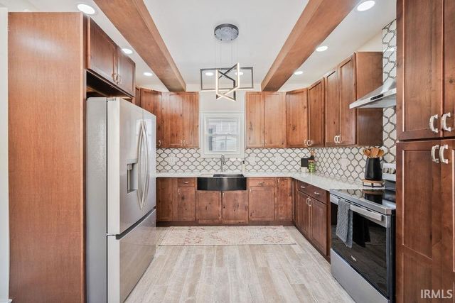 307 W WALNUT Street, Sharpsville, IN 46068