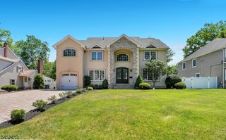 49 Hall Dr, Clark Twp., NJ 07066