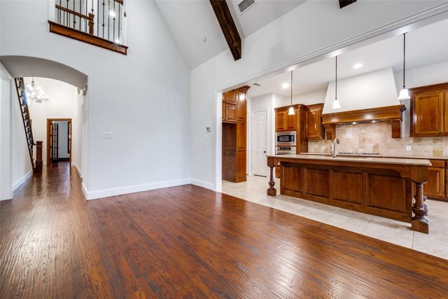 1401 Goldenrod Circle, Lantana, TX 76226