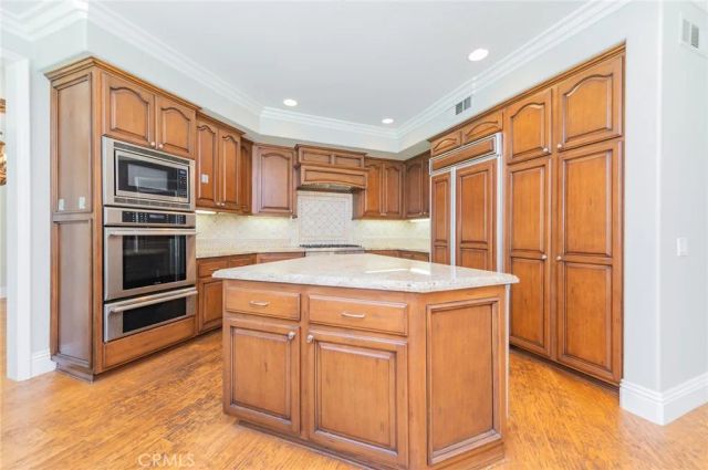 12 Brigadier, Irvine, CA 92603